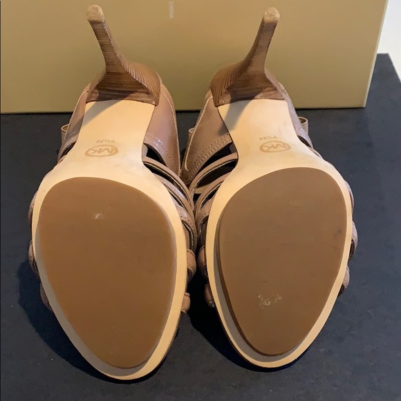 Michael Kors strappy Sandals - Picture 6 of 8